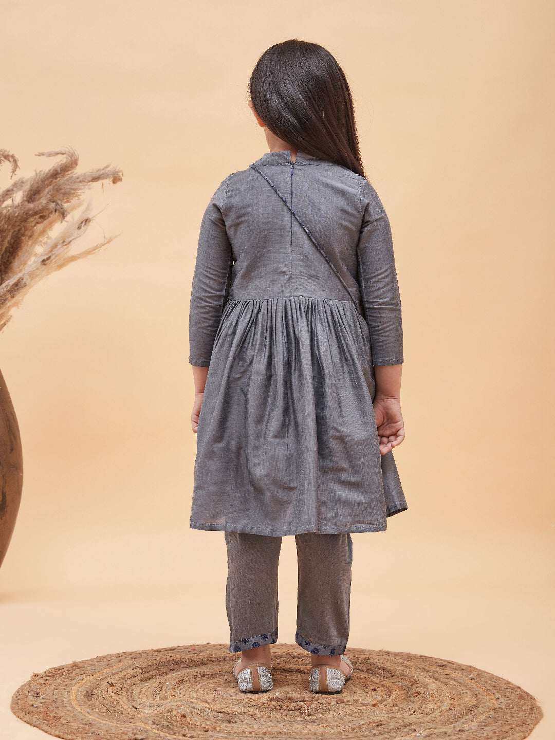 VASTRAMAY Girls Grey Anarkali Kurta Pyjama Set With Potli Bag - qivii