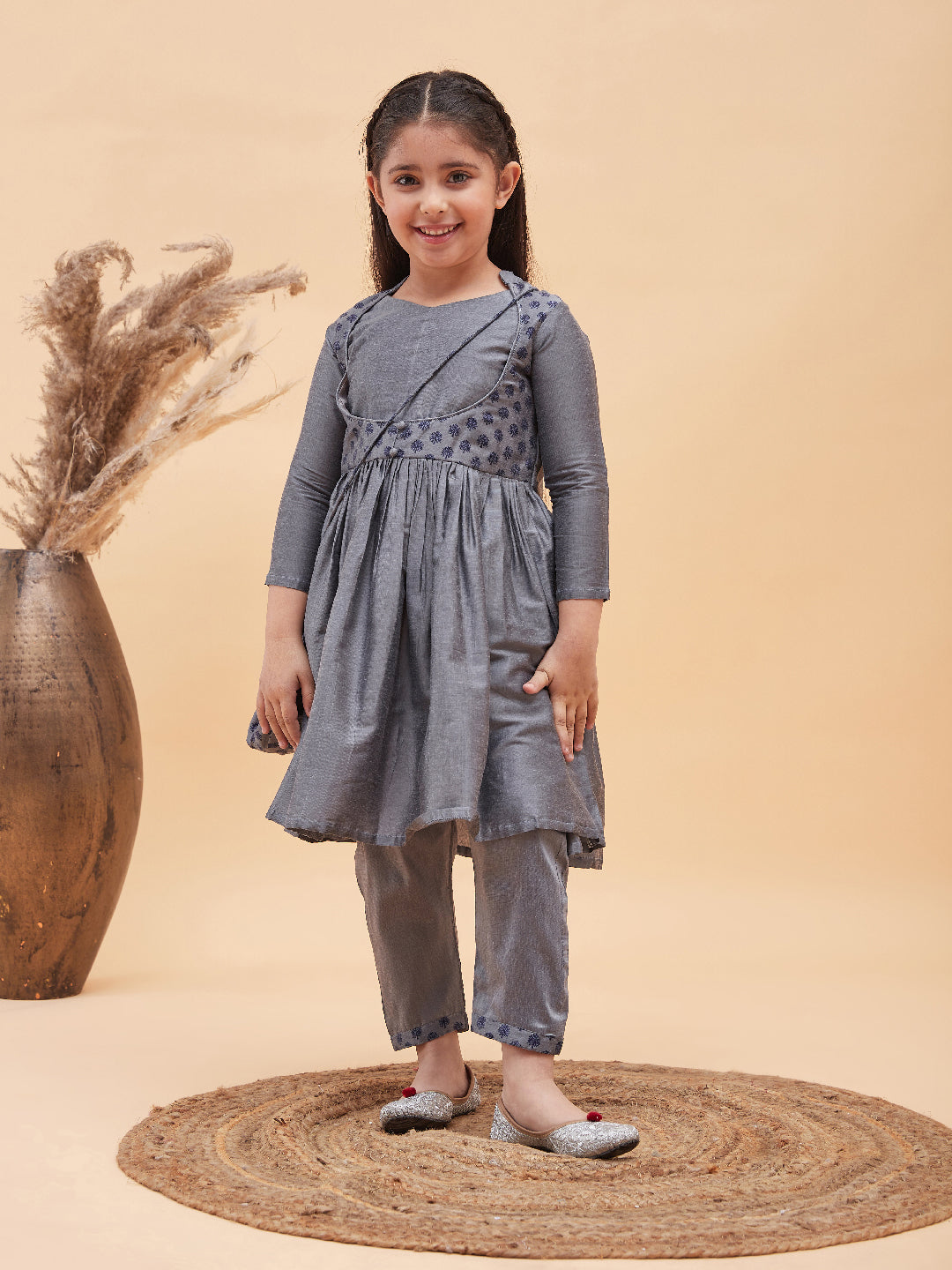 VASTRAMAY Girls Grey Anarkali Kurta Pyjama Set With Potli Bag - qivii