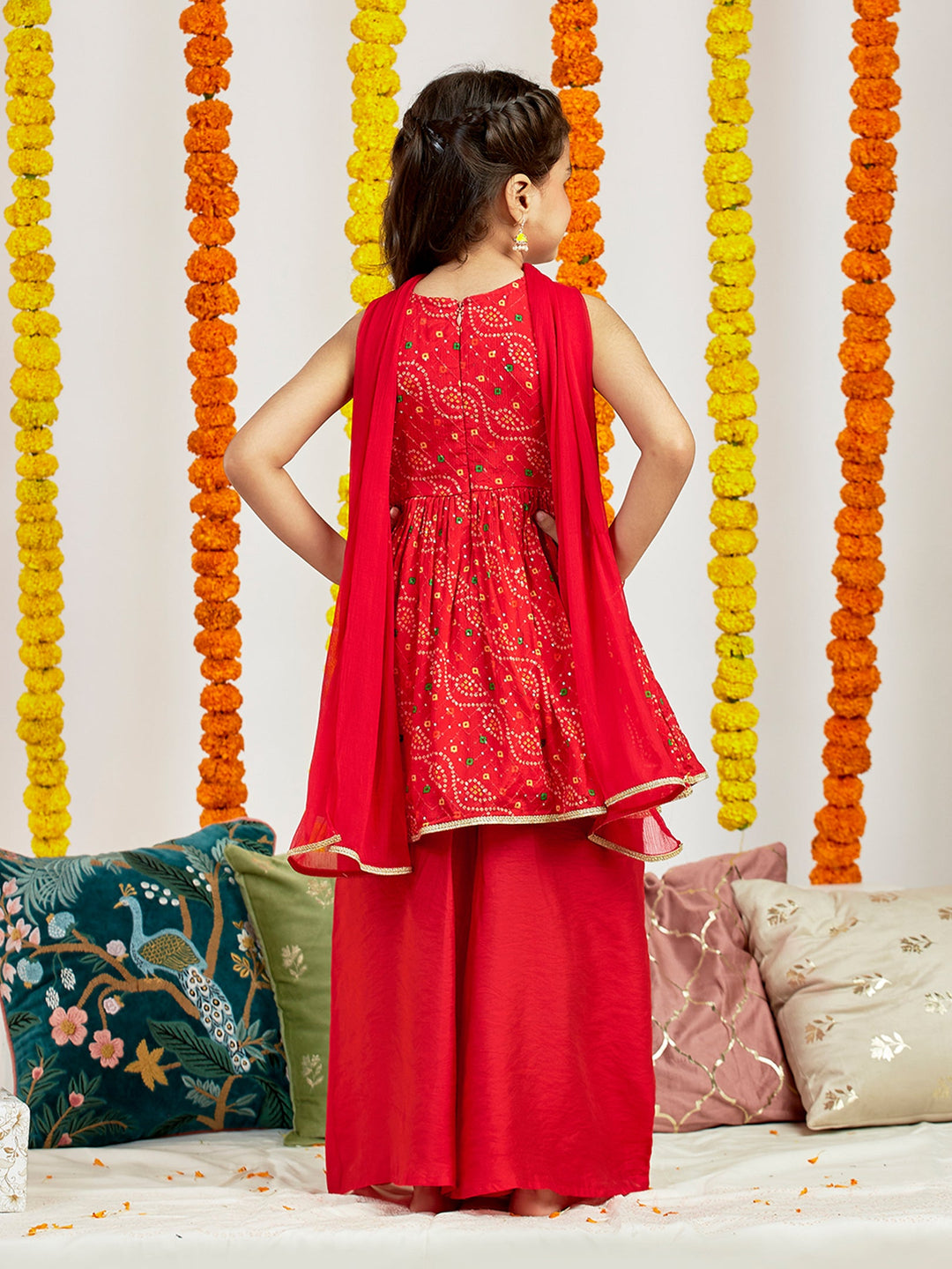 VASTRAMAY Girls' Red Kurta Palazzo Set - qivii