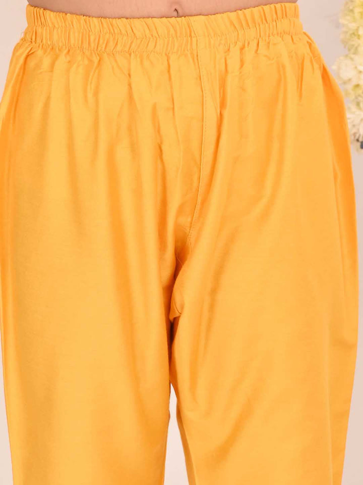 VASTRAMAY Girls' Yellow Embellished Kurta Pyjama Set - qivii