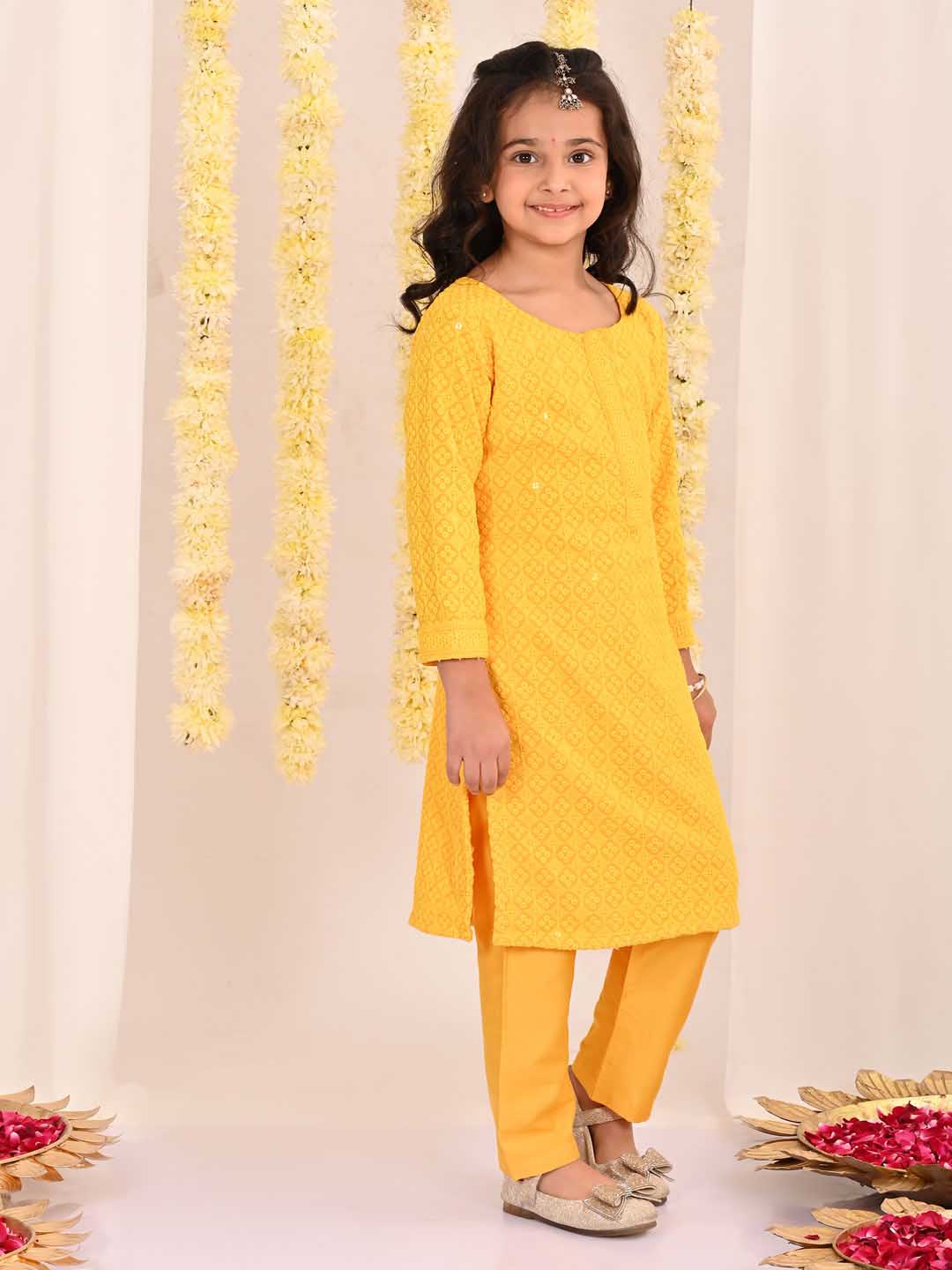 VASTRAMAY Girls' Yellow Embellished Kurta Pyjama Set - qivii