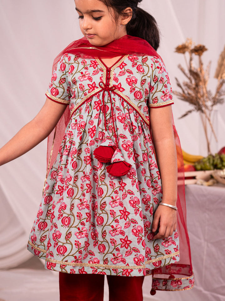 VASTRAMAY Girls' Aqua And Red Kurta And Pant Set - qivii