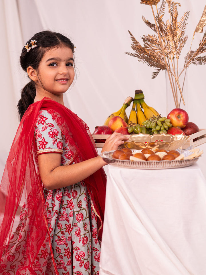 VASTRAMAY Girls' Aqua And Red Kurta And Pant Set - qivii