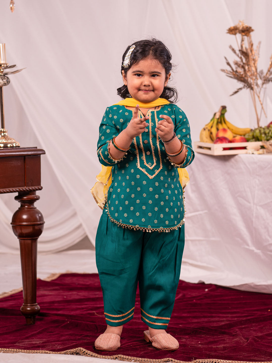 VASTRAMAY Girls Green Kurta Salwar and Dupatta Set - qivii