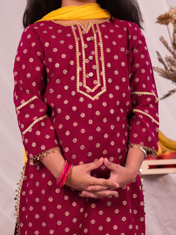 VASTRAMAY Girls Pink Kurta Salwar and Dupatta Set - qivii