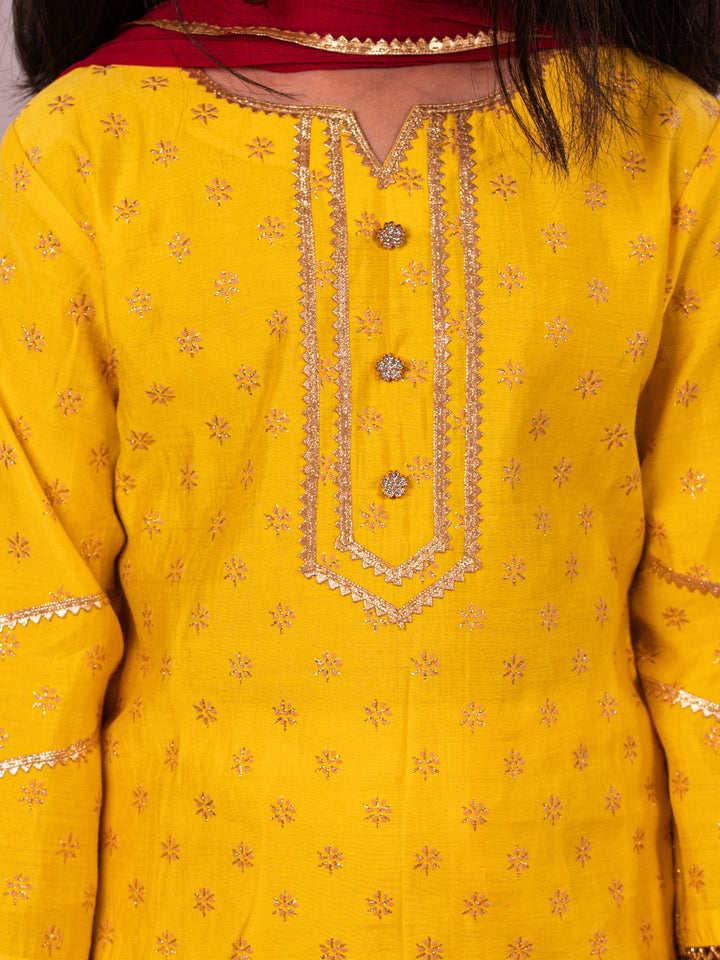 VASTRAMAY Girls Yellow Kurta Salwar and Dupatta Set - qivii