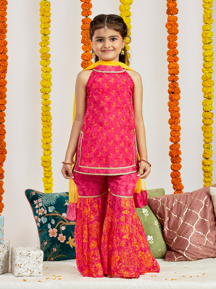 VASTRAMAY Girls' Pink Kurta Sharara And Dupatta Set - qivii