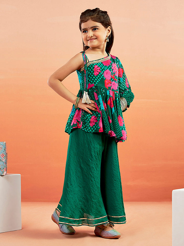 VASTRAMAY Girls' Green Kurta Palazzo Set - qivii