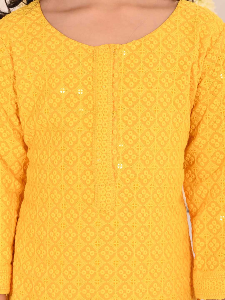 VASTRAMAY Girls' Yellow Embellished Kurta Palazzo Set - qivii