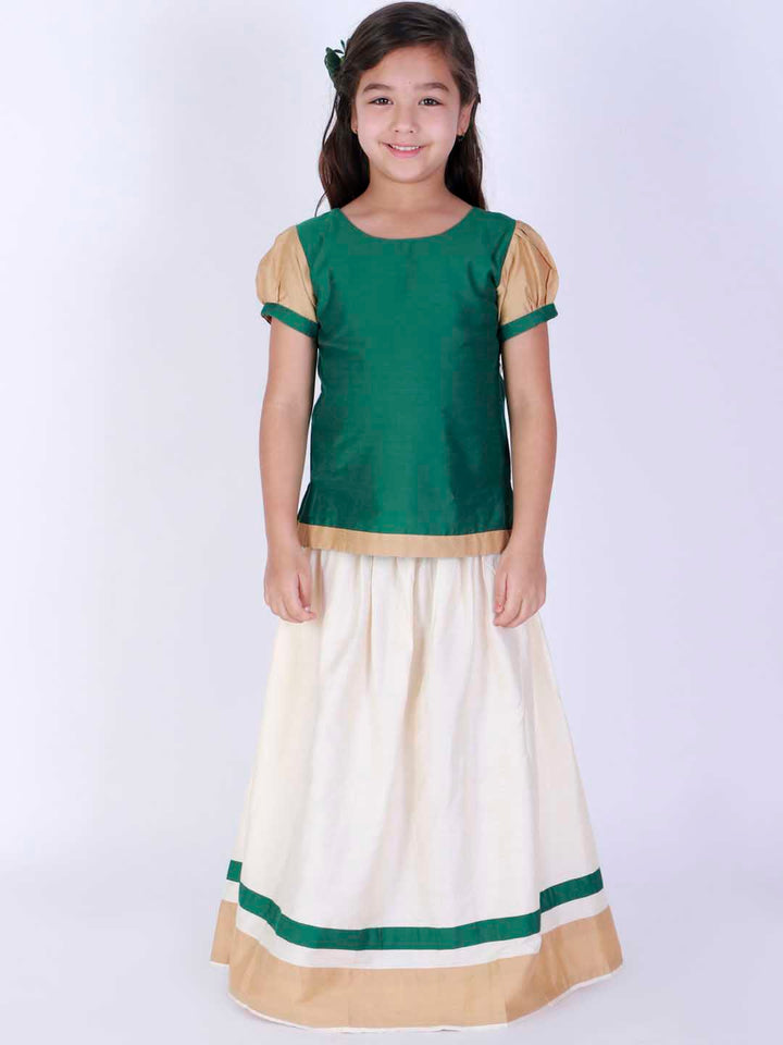 VASTRAMAY Girl's Green & White Pavda Pattu Lehenga Choli Set - qivii