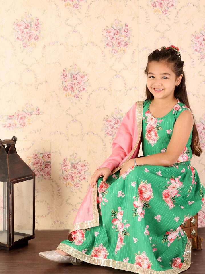 VASTRAMAY Girl's Green Embellished Lehenga Set - qivii