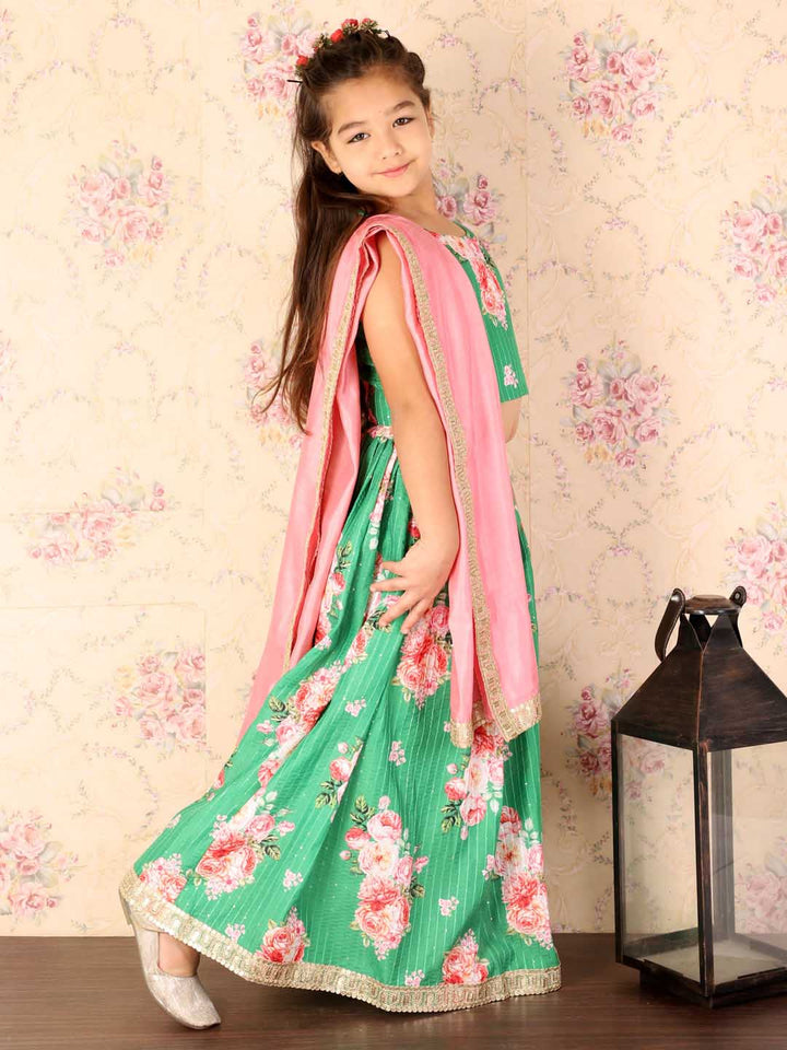 VASTRAMAY Girl's Green Embellished Lehenga Set - qivii