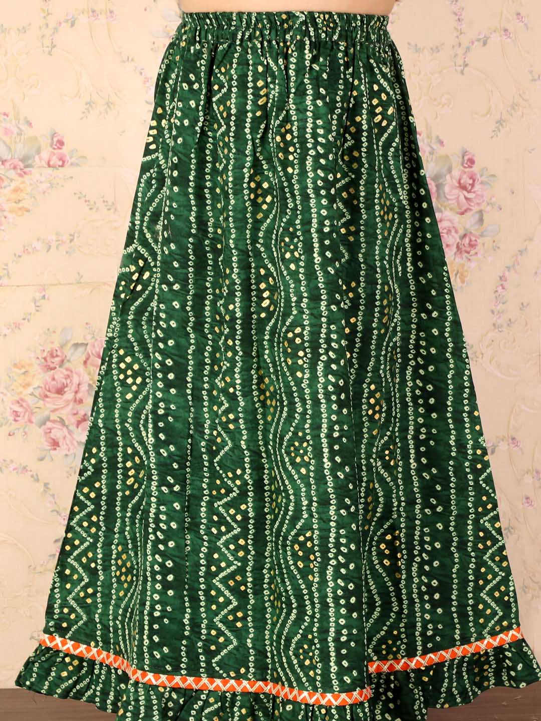 VASTRAMAY Girl's Green Bandhani Top And Long Skirt Set - qivii