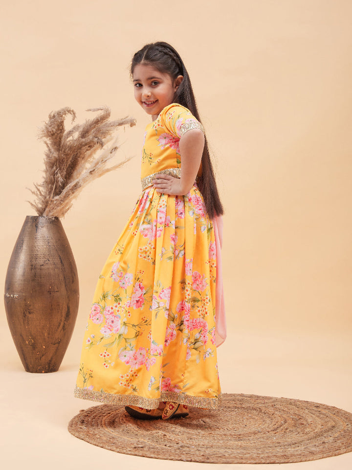 VASTRAMAY Girl's Yellow Floral Print Lehenga Set - qivii