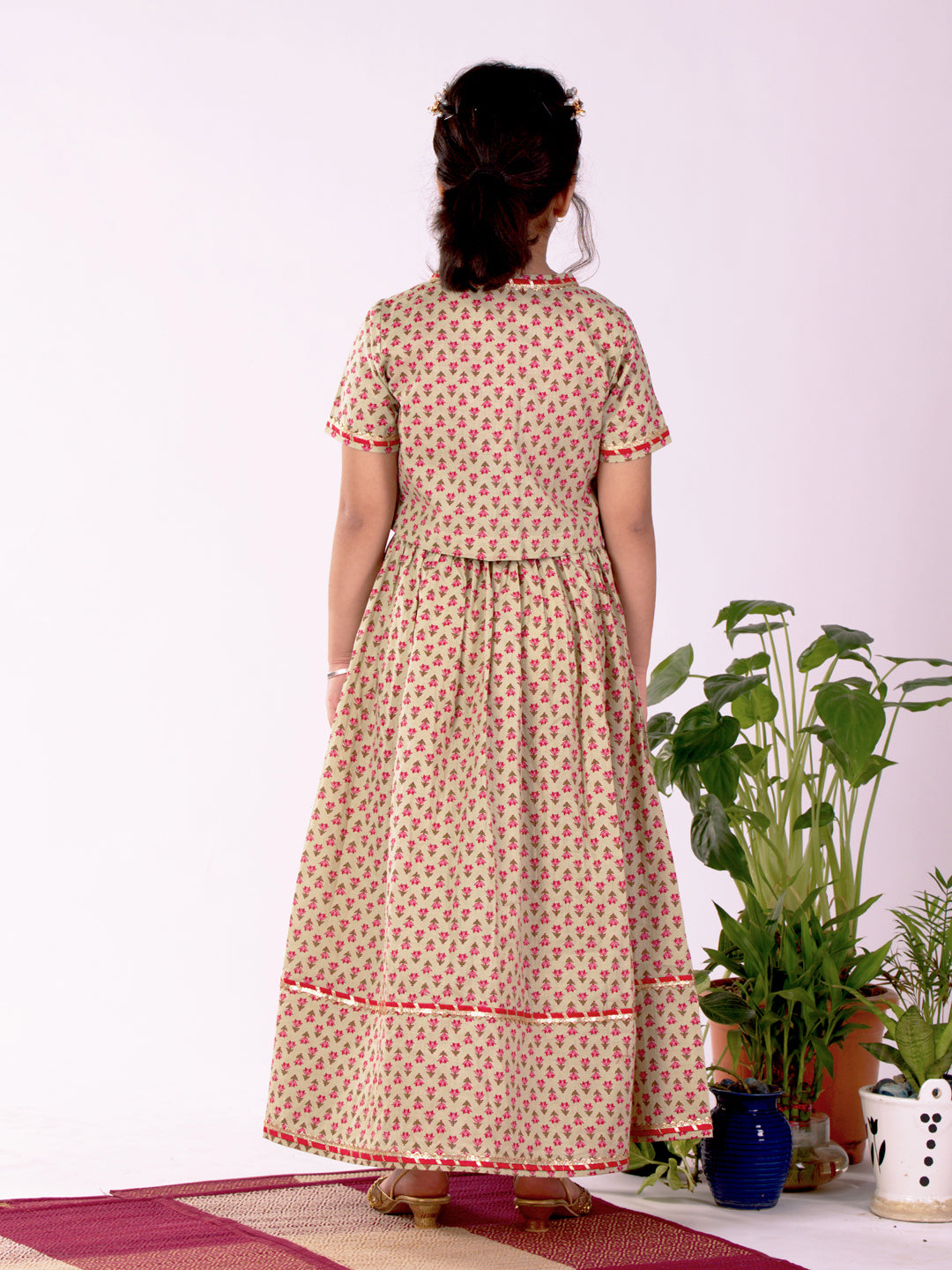 VASTRAMAY Girls' Mint Green And Red Lehenga Set - qivii