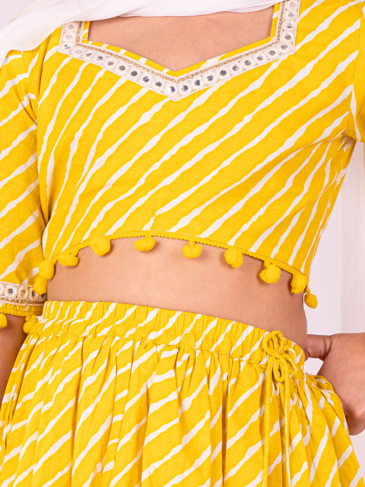 VASTRAMAY Girls' Yellow Lehenga Set - qivii