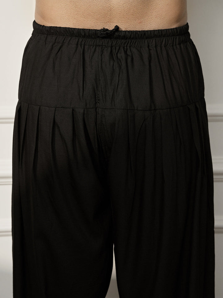 Men Black Embroidered Kurta With Patiala & Dupatta