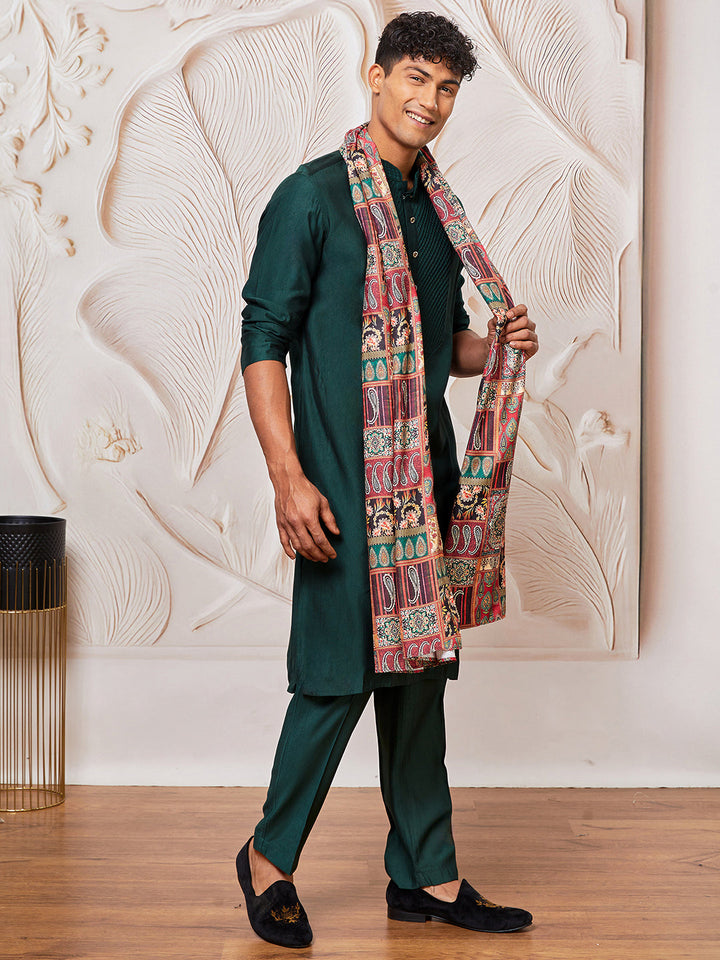 Men's Bottle Green Silk Blend Kurta,Pyjama And Dupatta Set.