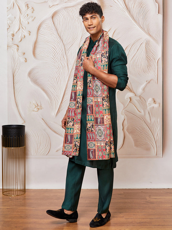Men's Bottle Green Silk Blend Kurta,Pyjama And Dupatta Set.