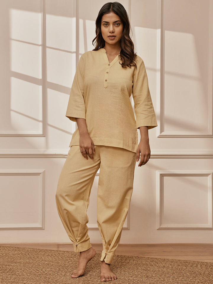 Women Chiku Cotton Linen Three-Quarter Sleeves Yoga Kurta with Straight Pants