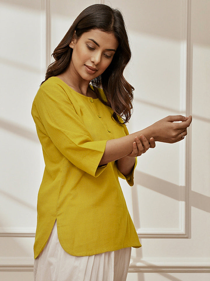 Women's Olive Green Cambric Cotton Round Neck Yoga Kurta