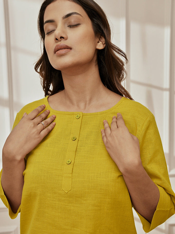 Women's Olive Green Cambric Cotton Kurta With White Cambric Dhoti Pants Yoga Set