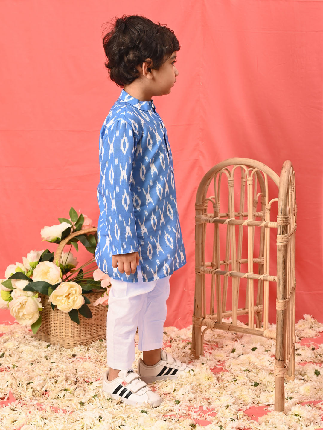 VASTRAMAY SISHU Boys Traditional Ikkat Print Flat Collar Kurta And Pyjama Set - qivii