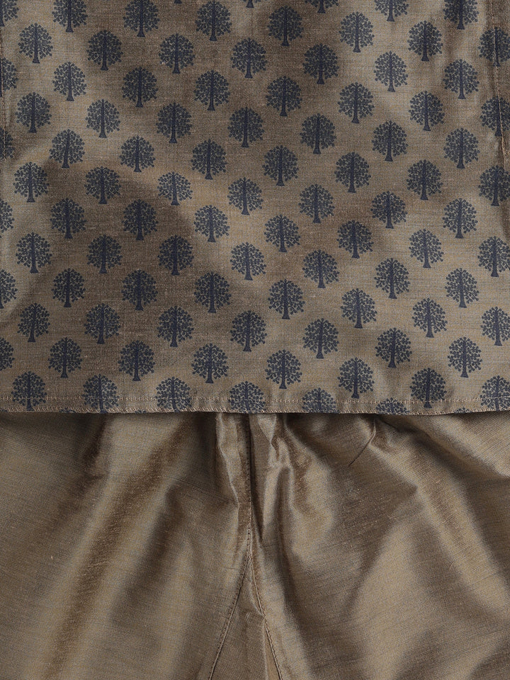 VASTRAMAY Boys Chiku Cotton Blend Kurta Pyjama Set - qivii