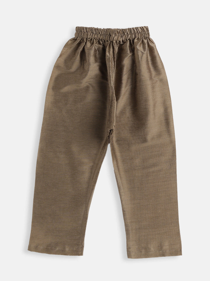 VASTRAMAY Boys Chiku Cotton Blend Kurta Pyjama Set - qivii