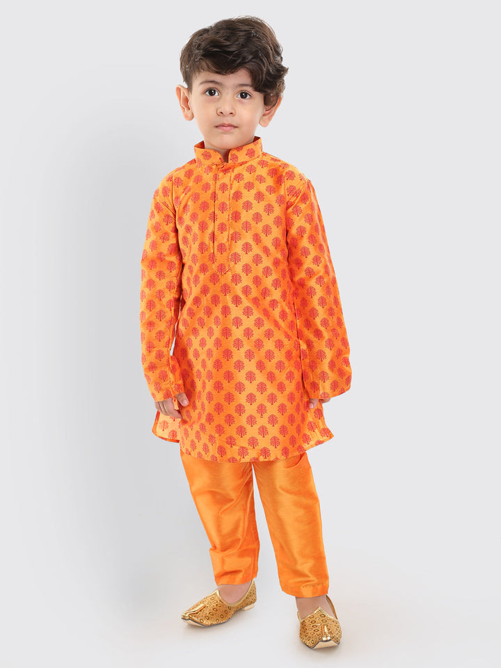 VASTRAMAY Boys Orange Cotton Blend Kurta Pyjama Set - qivii