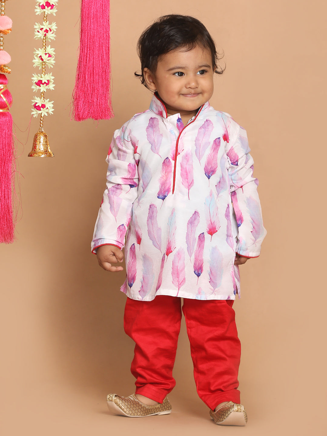 VASTRAMAY Boy's White Printed Kurta With Red Pyjama Set - qivii