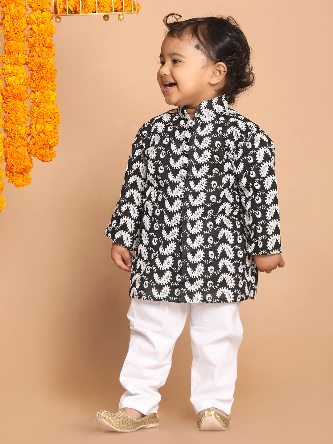 VASTRAMAY SISHU Boy's Black Chikankari Pure Cotton Kurta With White Pyjama Set - qivii