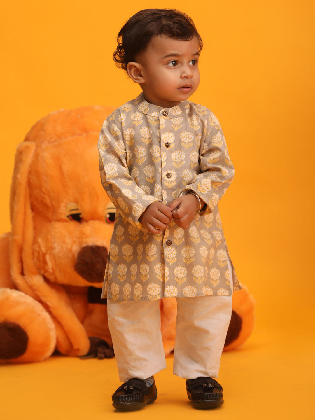 VASTRAMAY Boy's Gray Floral Printed Cotton Kurta Pyjama Set - qivii