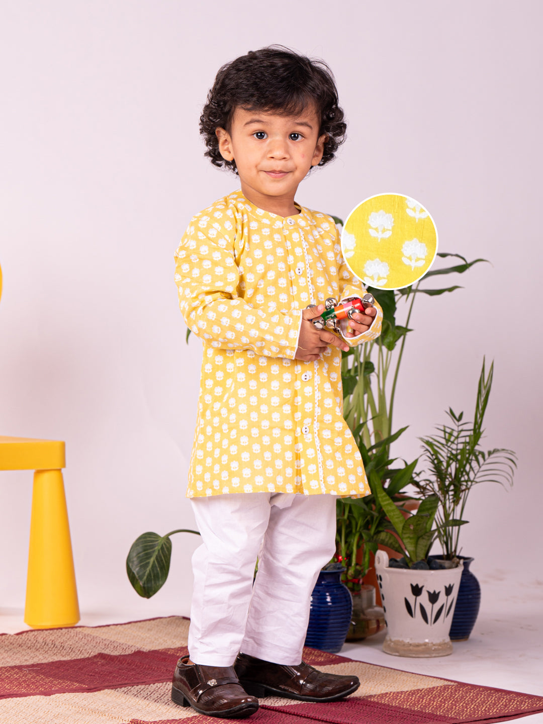 Vastramay Infant Boys Yellow And White Cotton Kurta Pyjama Set - qivii