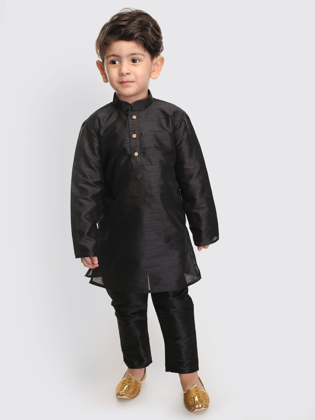 VASTRAMAY Boys Black Silk Blend Kurta Pyjama Set - qivii