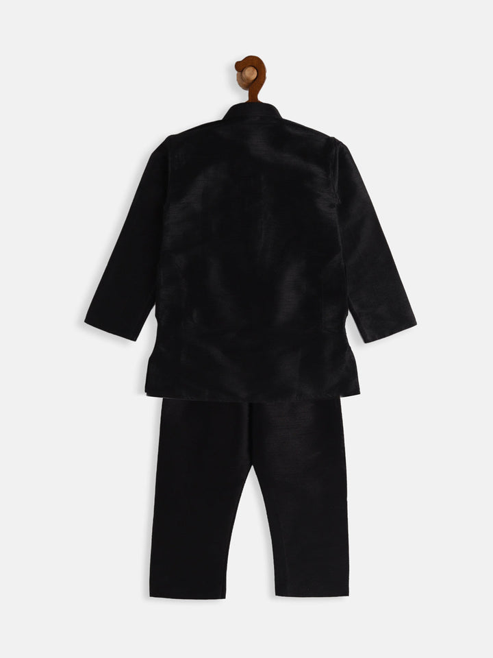 VASTRAMAY Boys Black Silk Blend Kurta Pyjama Set - qivii