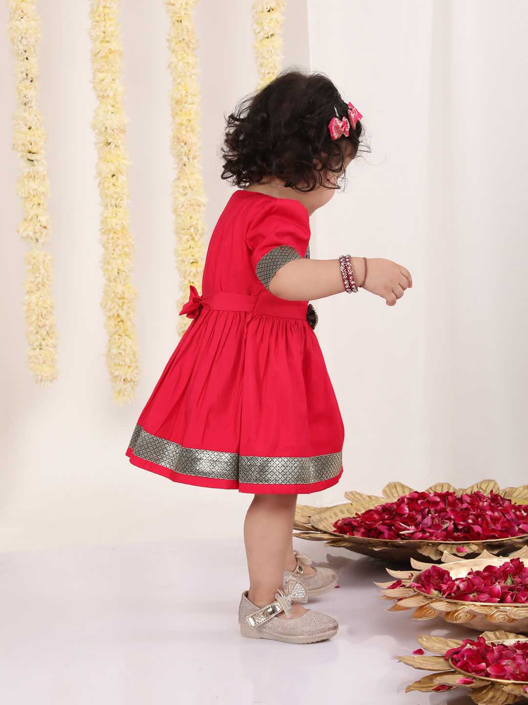 VASTRAMAY Girl's Navy Blue And Pink Banarsi Frock - qivii