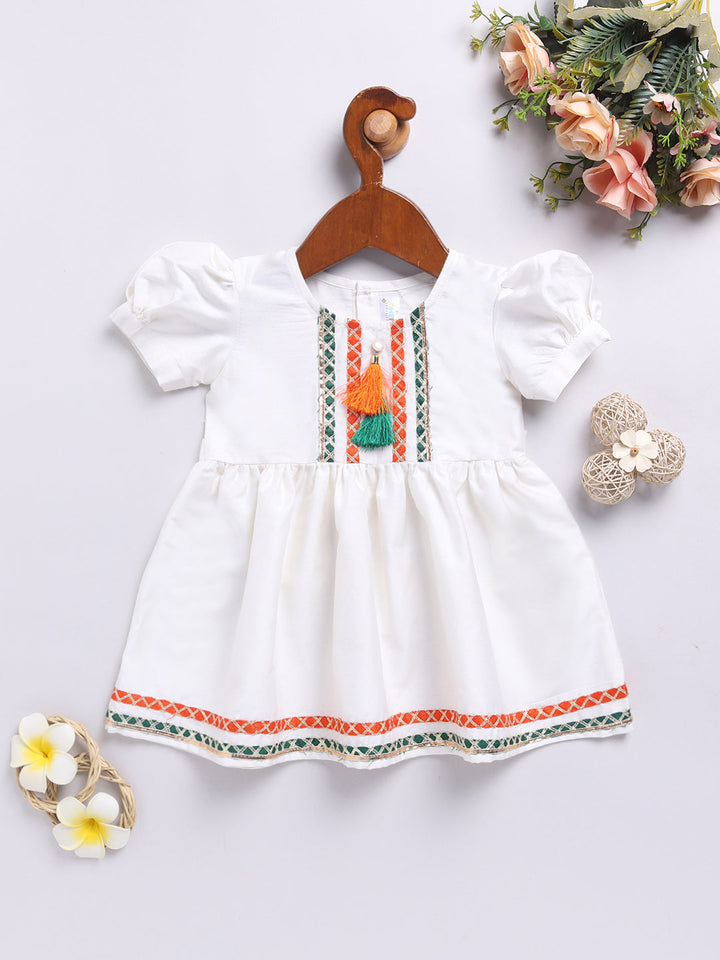 VASTRAMAY Girls' White Dress - qivii