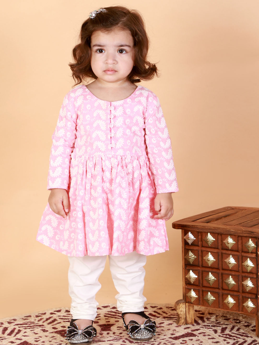 VASTRAMAY SISHU Girl's Pink And White Chikankari Kurta Leggings Set - qivii