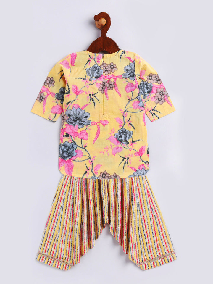 VASTRAMAY Girls' Yellow Kurta And Patiala Set - qivii