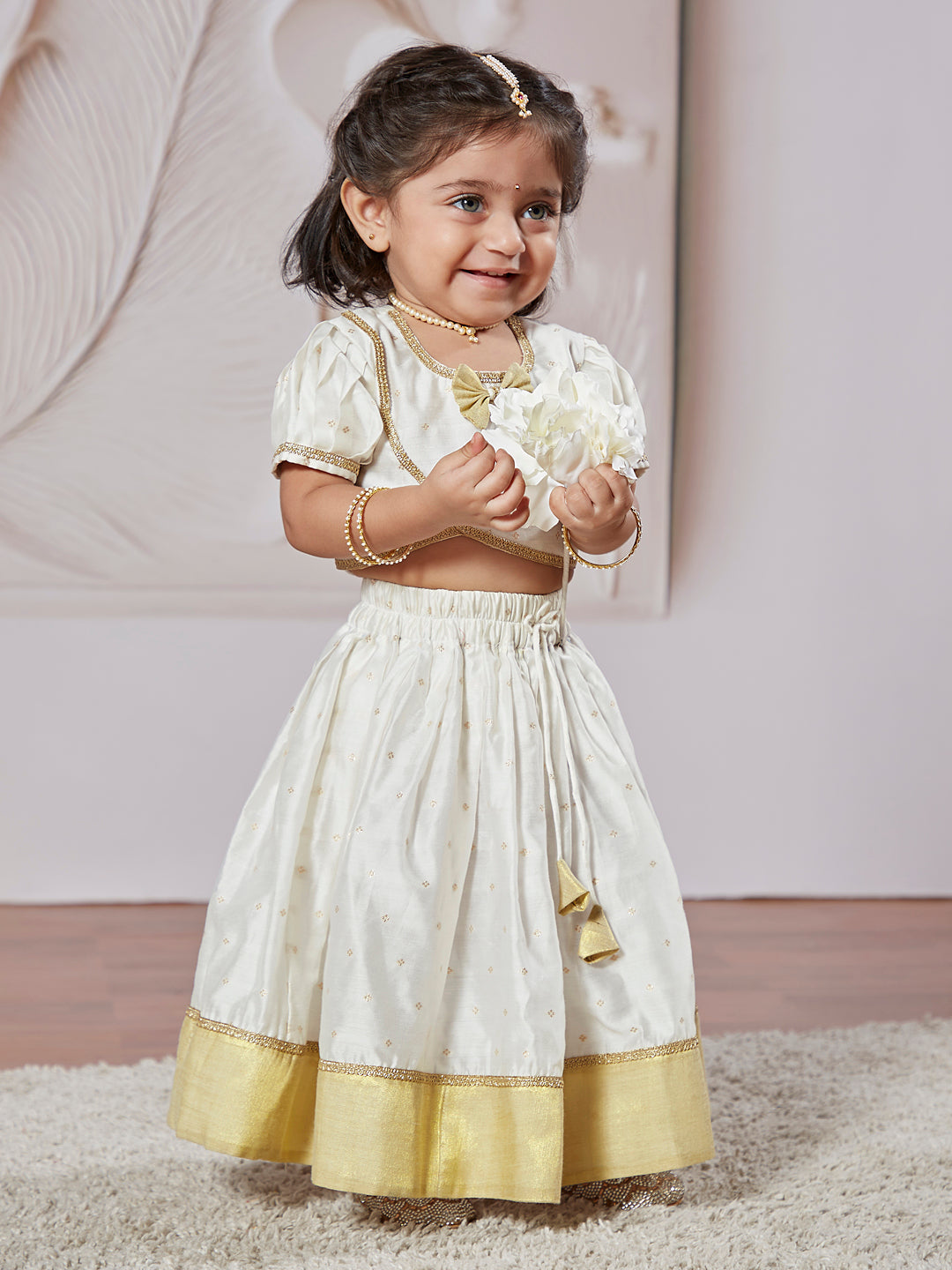 VASTRAMAY Girls' White Lehenga Choli - qivii