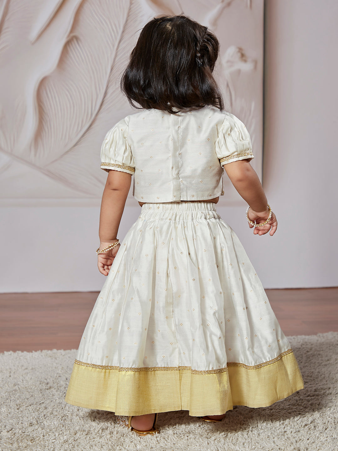 VASTRAMAY Girls' White Lehenga Choli - qivii