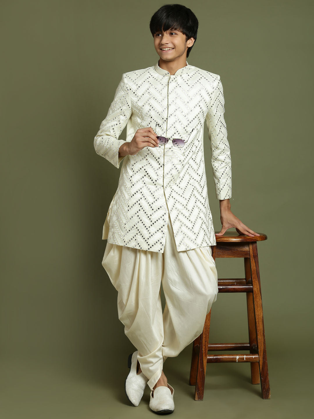 VASTRAMAY Boys Cream-Colored Mirror Work Embellished Slim Fit Sherwani Set - qivii