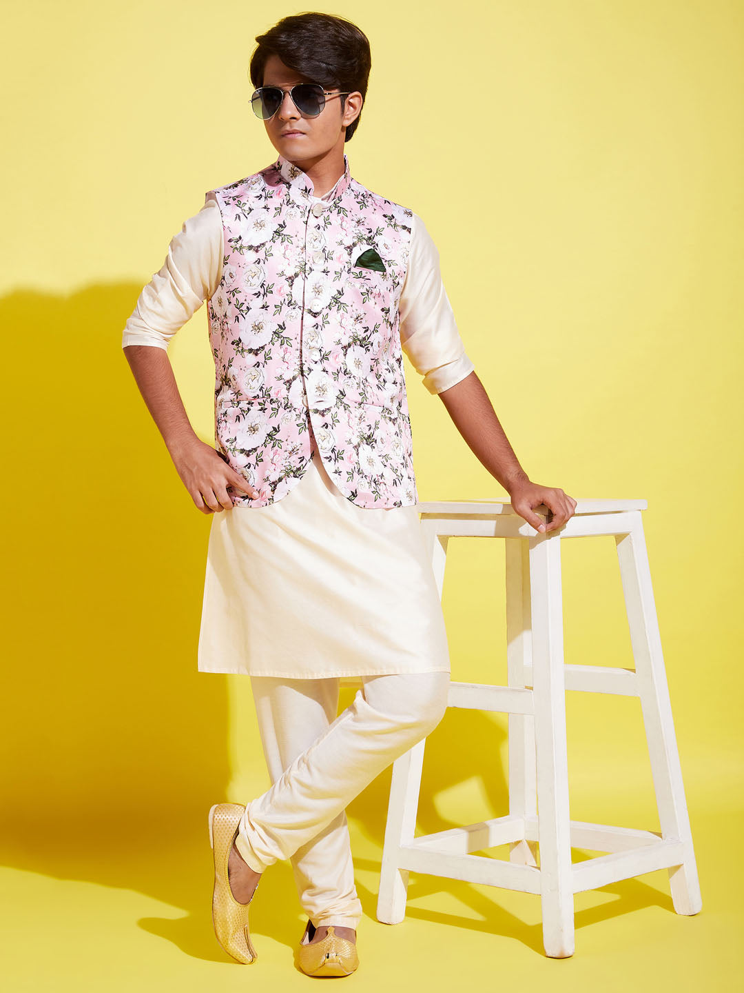 VASTRAMAY Boys Pink Floral Printed Nehru Jacket With Cream Kurta And Pyjama Set - qivii