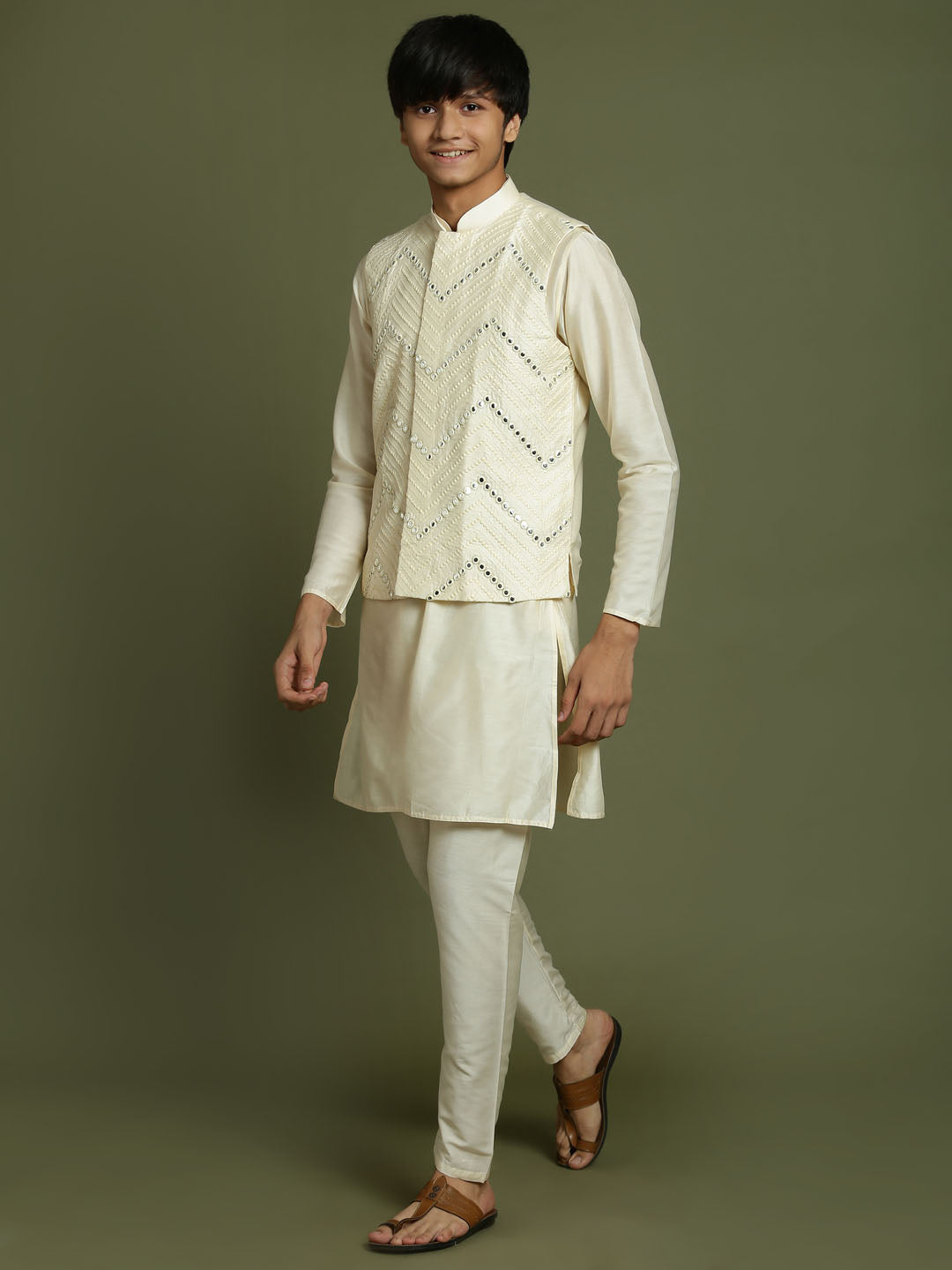 VASTRAMAY Boy's Cream Mirror Work Jacket And Solid Kurta Pyjama Set - qivii
