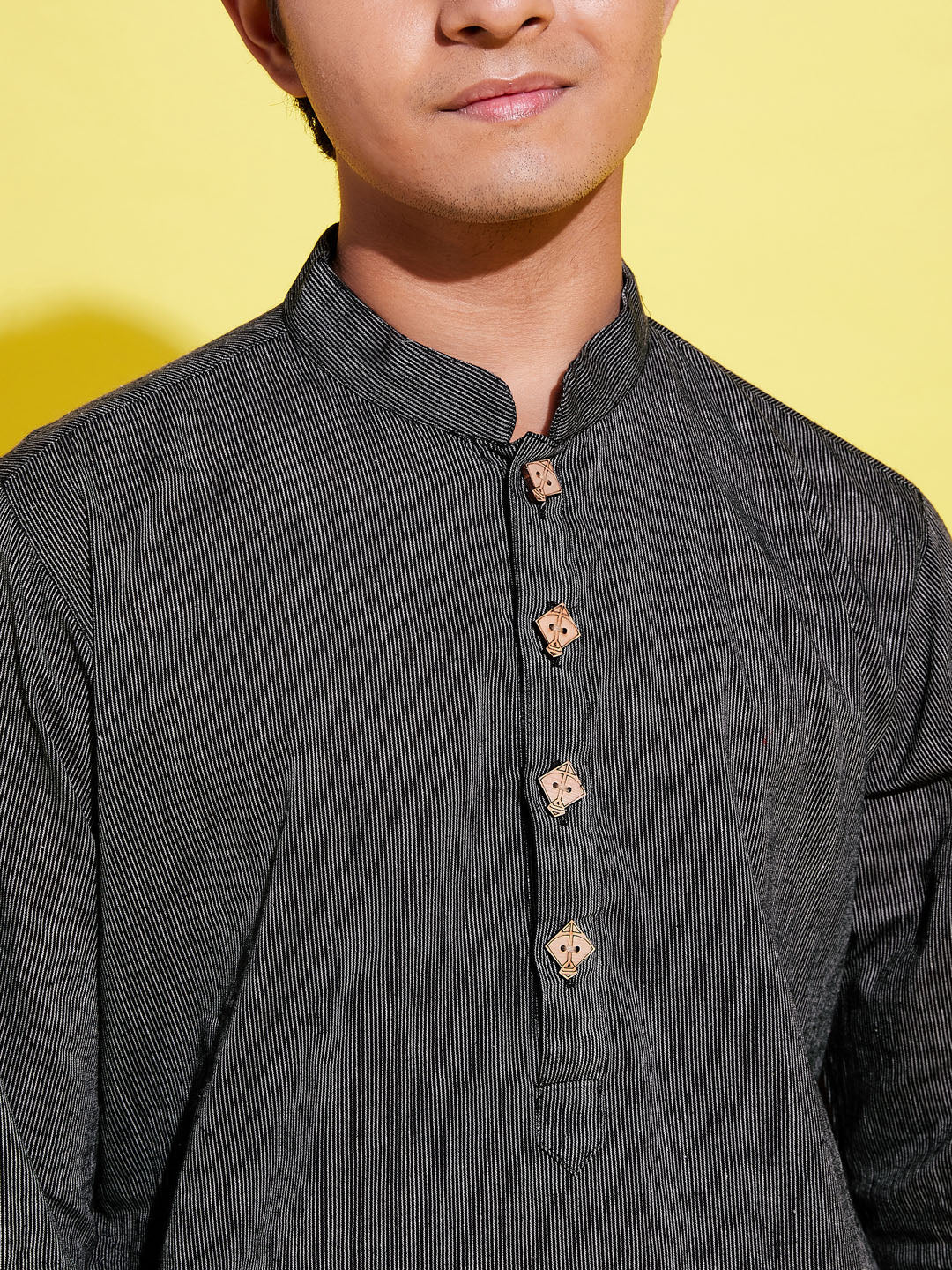 VASTRAMAY Boy's Black Cotton Kurta - qivii