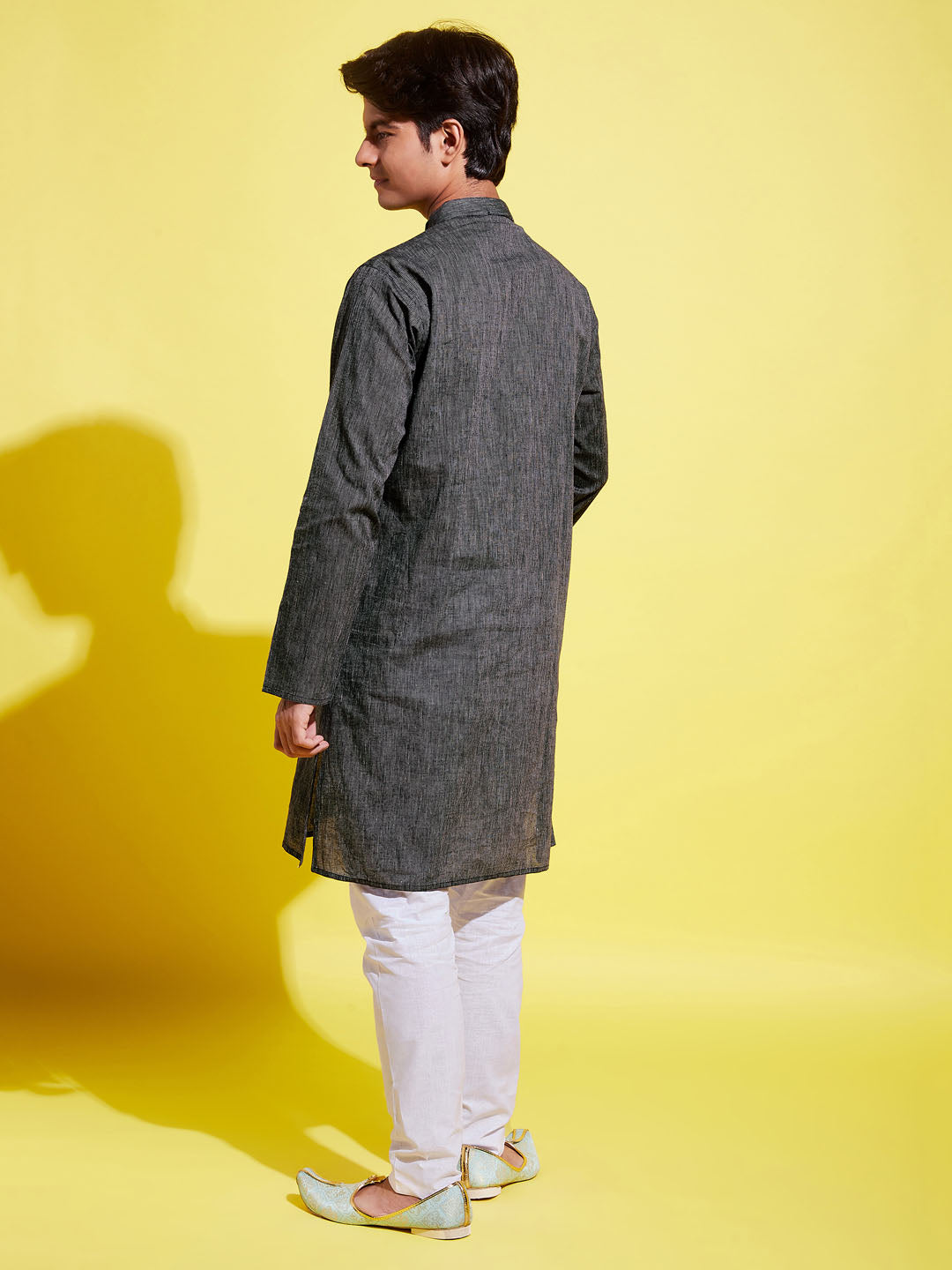 VASTRAMAY Boy's Black Cotton Kurta and Pyjama Set - qivii