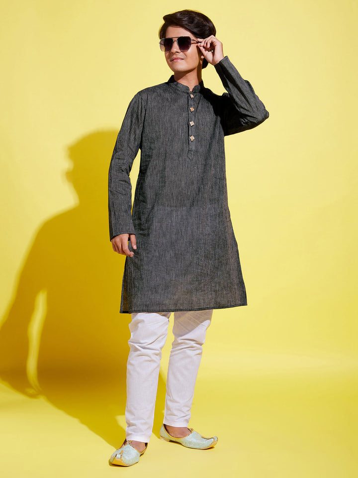 VASTRAMAY Boy's Black Cotton Kurta and Pyjama Set - qivii