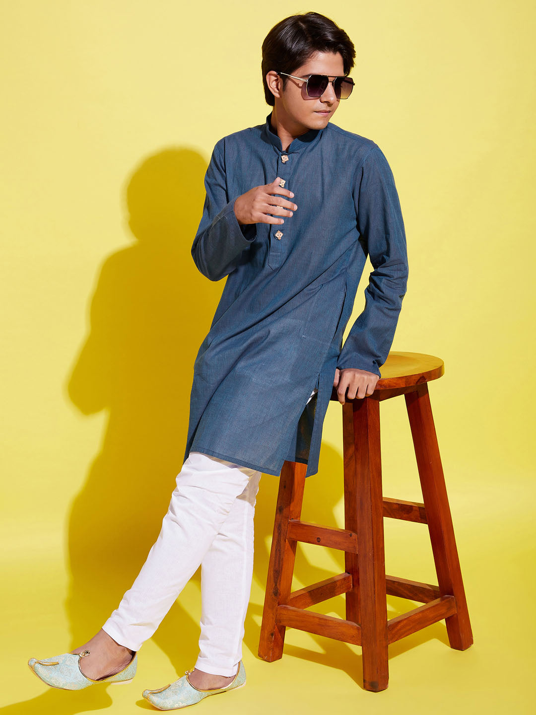 VASTRAMAY Boy's Blue Cotton Kurta and Pyjama Set - qivii
