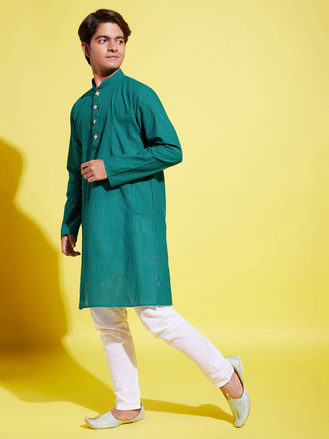 VASTRAMAY Boy's Green Cotton Kurta and Pyjama Set - qivii